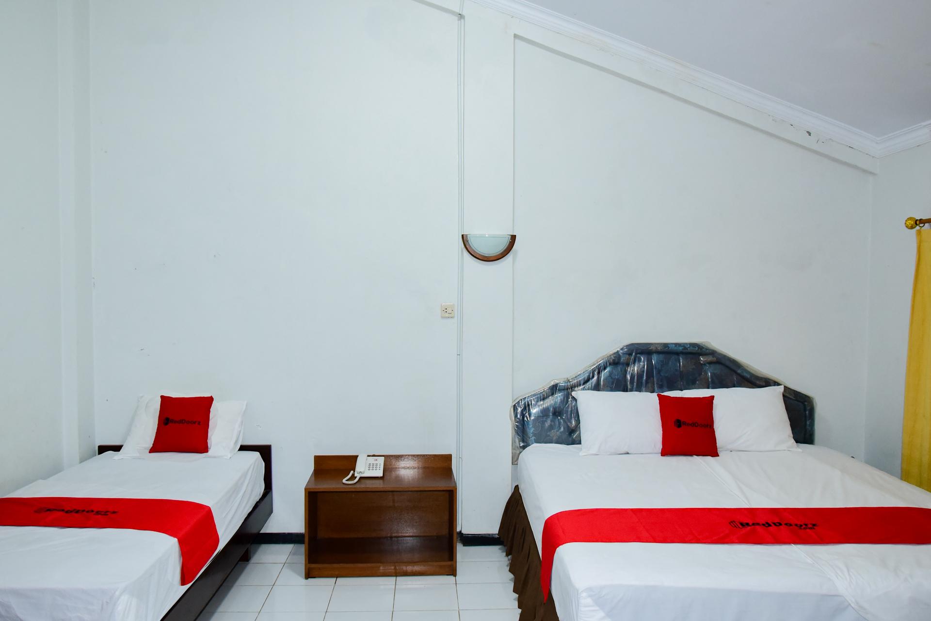 RedDoorz Near Puro Pakualaman Palace