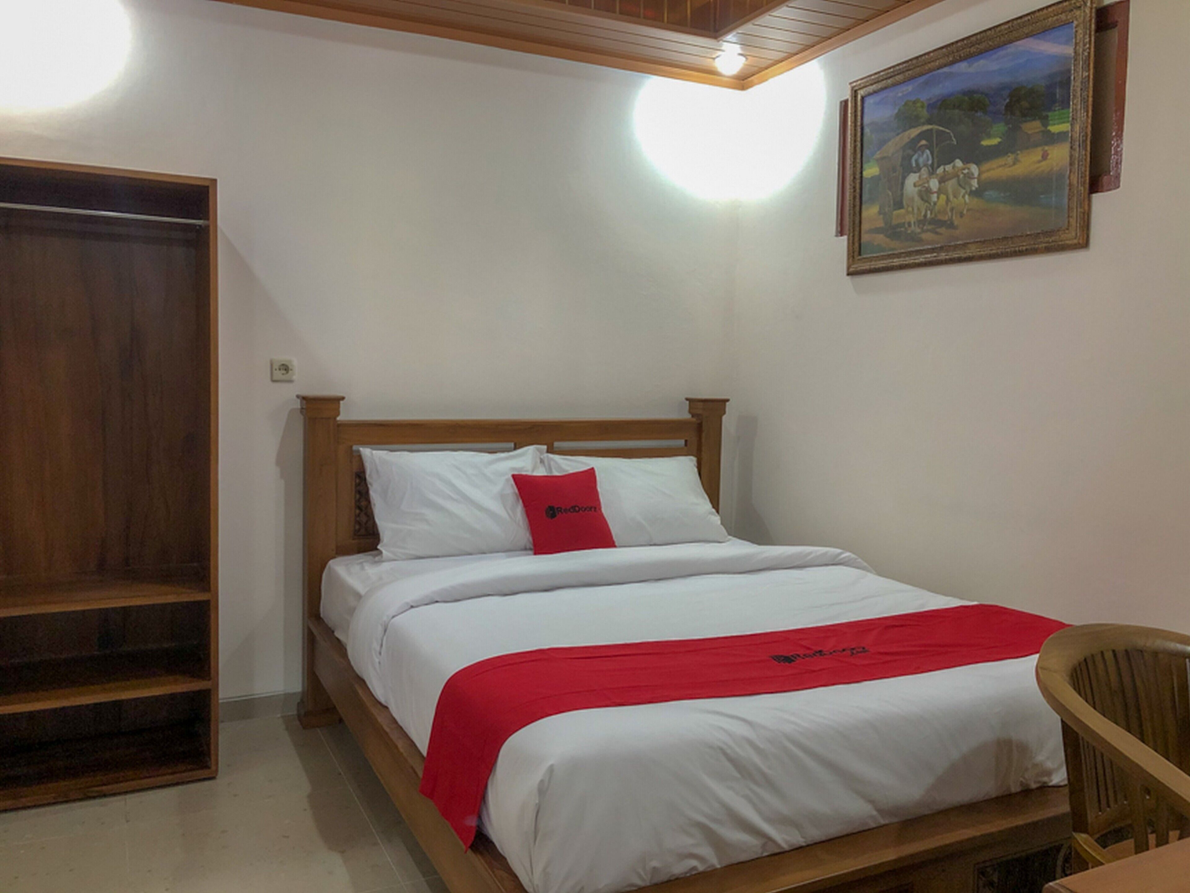 RedDoorz Near XT Square 3 by RedDoorz