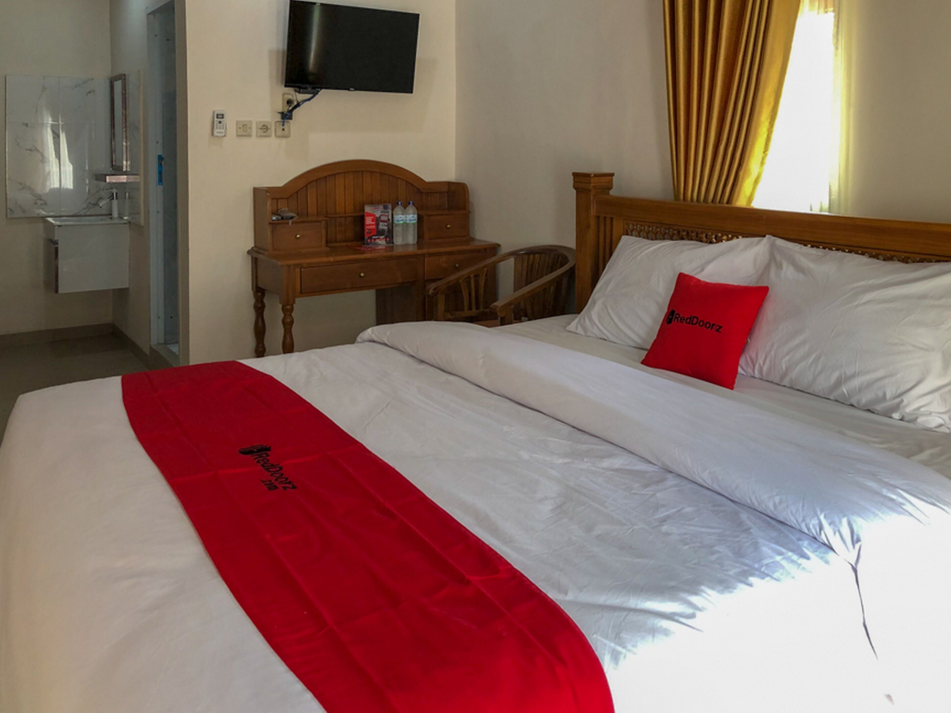 RedDoorz Near XT Square 3 by RedDoorz