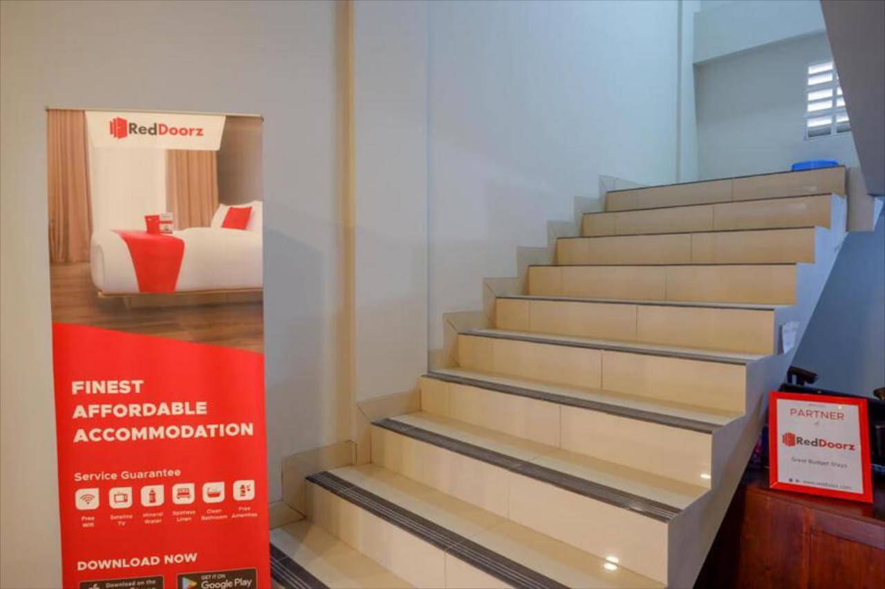 Reddoorz Plus Near Jogja City Mall 5