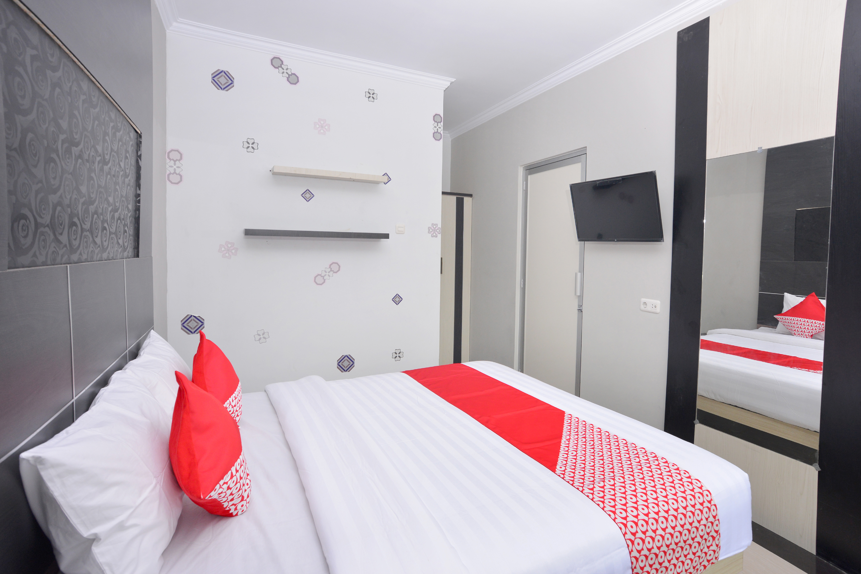 Royal Gejayan Homestay By OYO Rooms