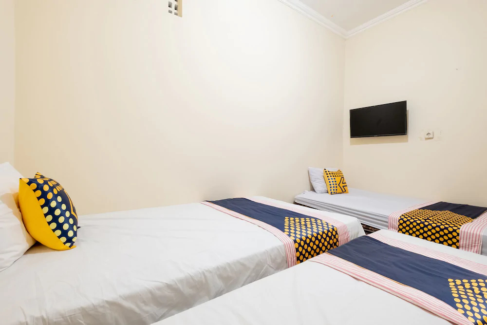 Rumah Nugraha Hotel Syariah by OYO Rooms