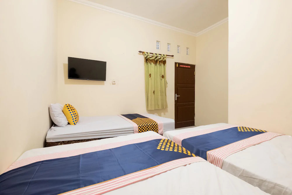 Rumah Nugraha Hotel Syariah by OYO Rooms