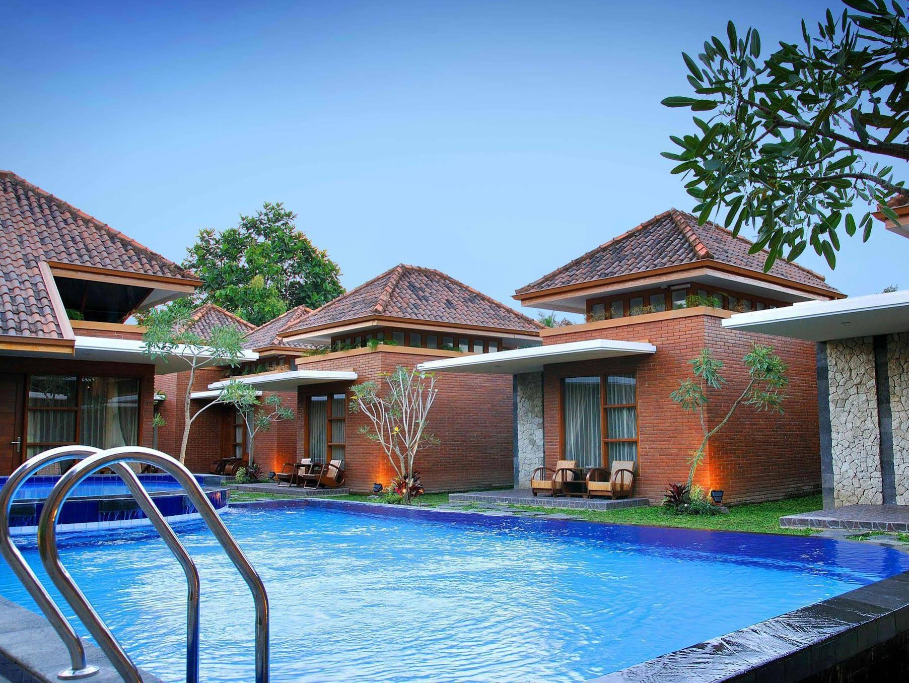 Rumput Hotel Resort & Resto