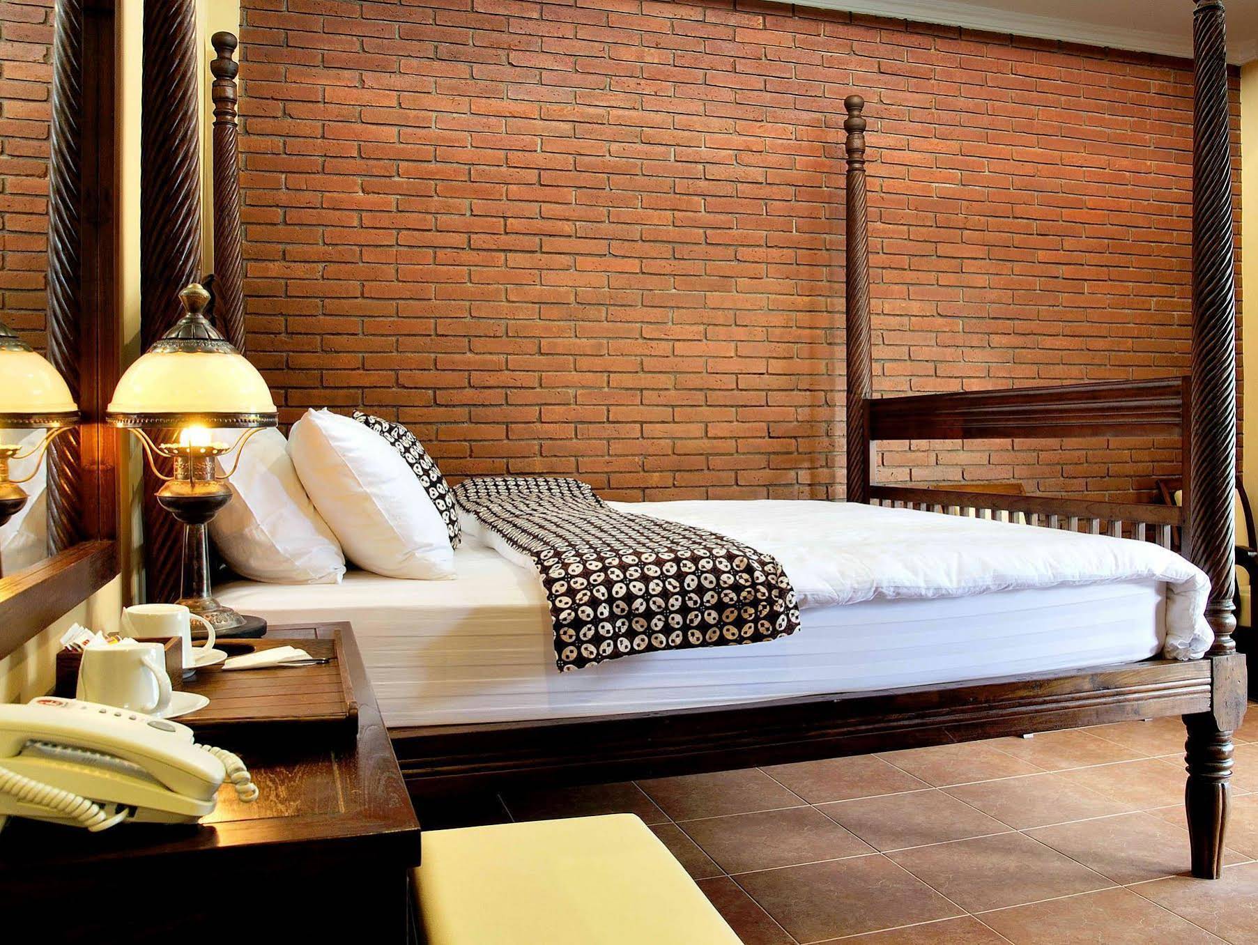 Rumput Hotel Resort & Resto