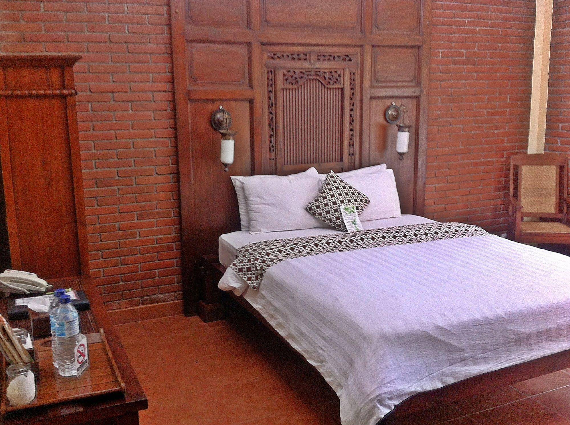 Rumput Hotel Resort & Resto