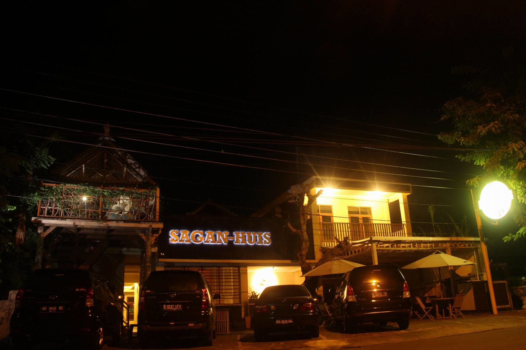 Sagan Huis Hotel & Coffee Shop