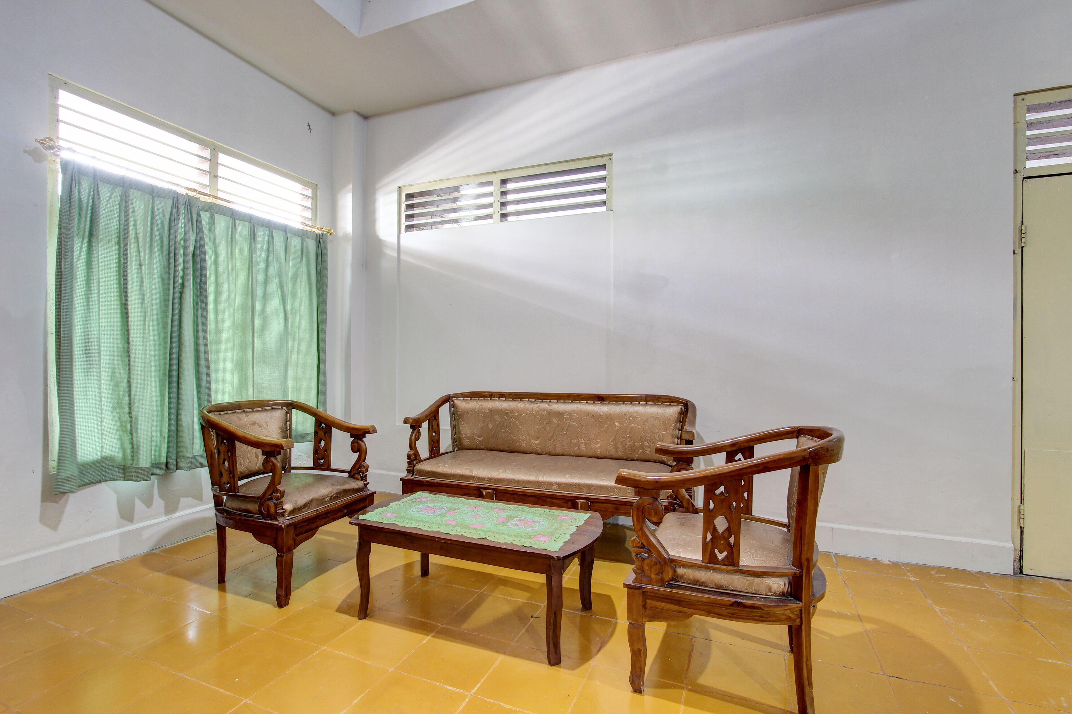 Spot On 93717 Nayus Homestay Syariah 4