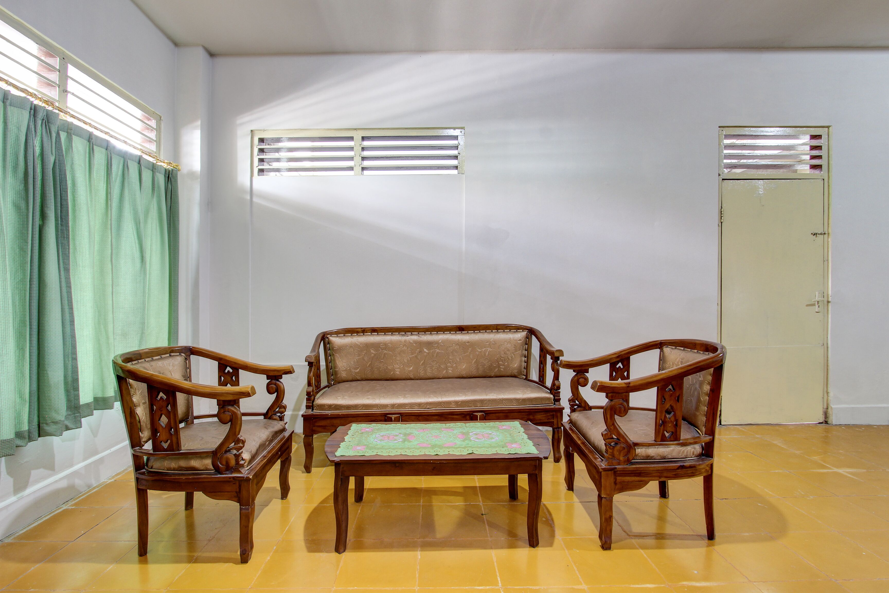 Spot On 93717 Nayus Homestay Syariah 4