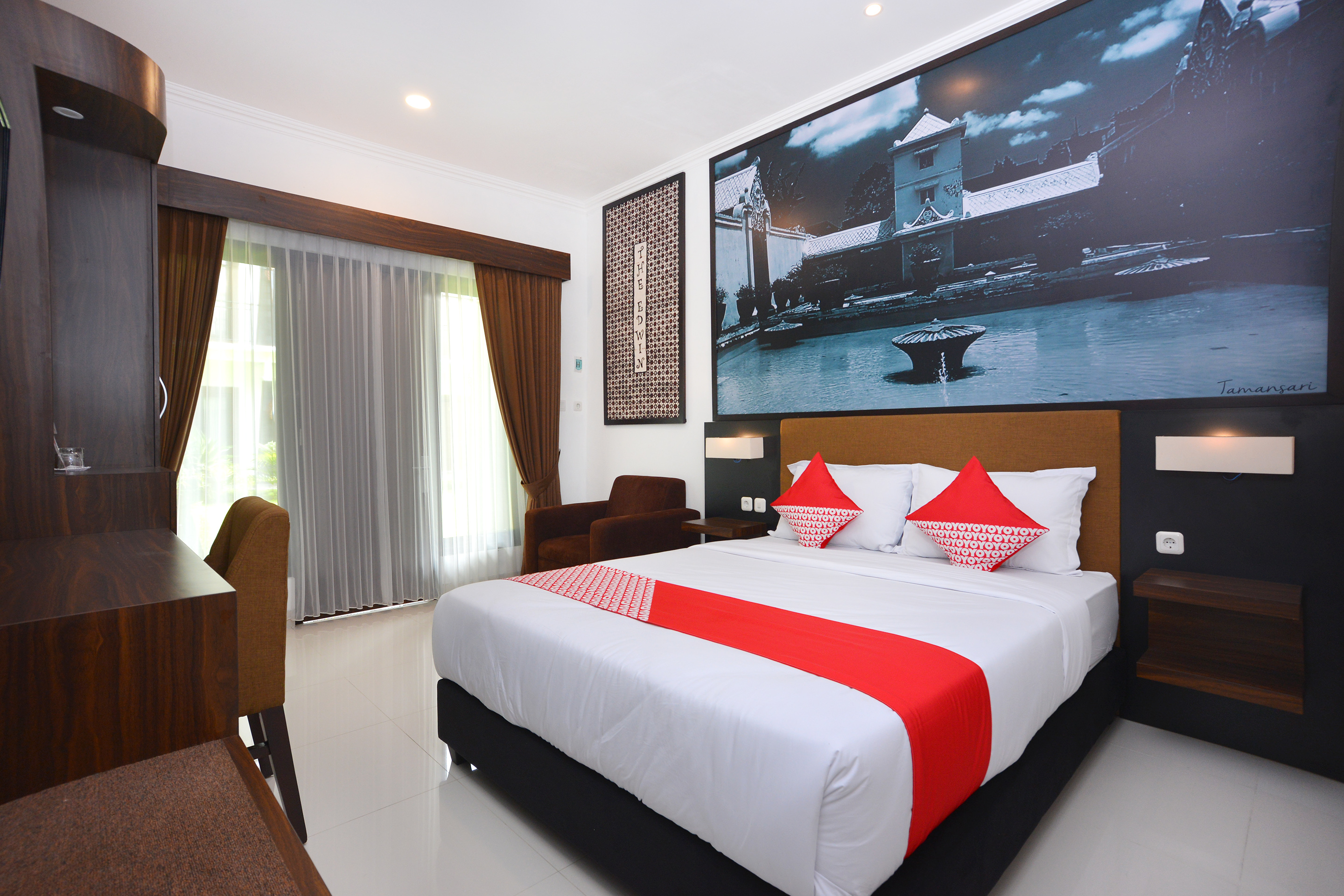 The Edwin Syariah By OYO Rooms