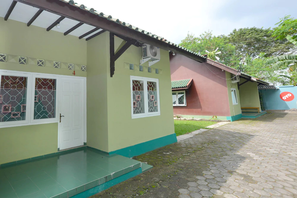 Uno Guesthouse by OYO Rooms