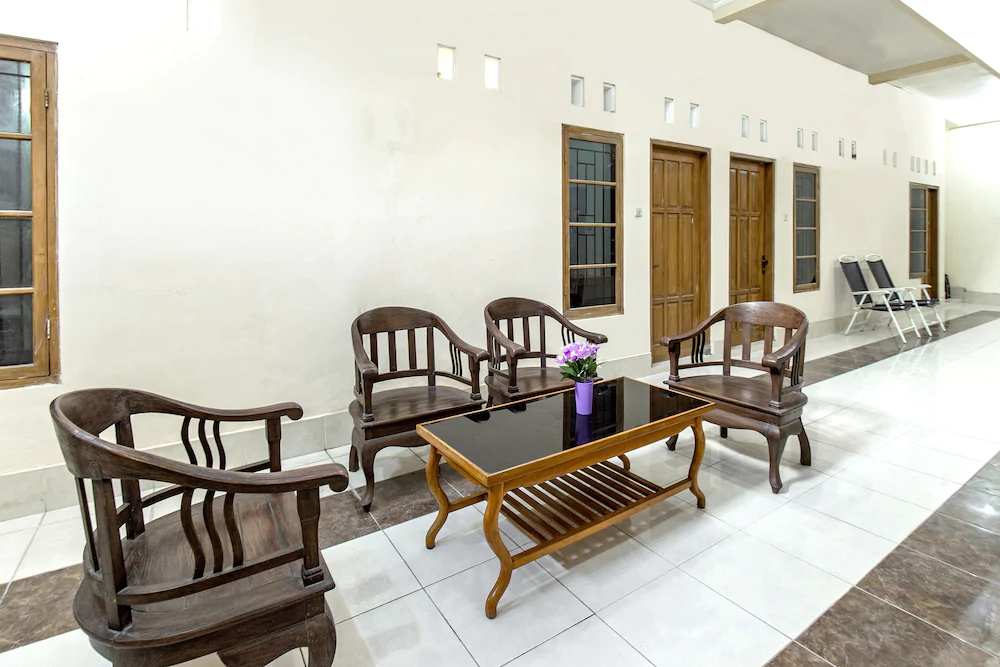 Wisma Arsanta By OYO Rooms