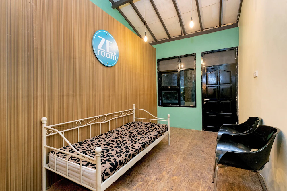 Ze Room by Oyo Rooms