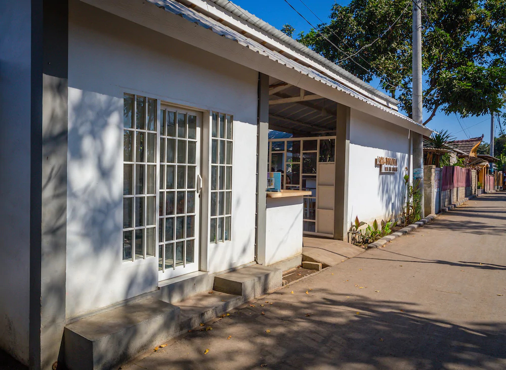 Casa Blanca Gili Air