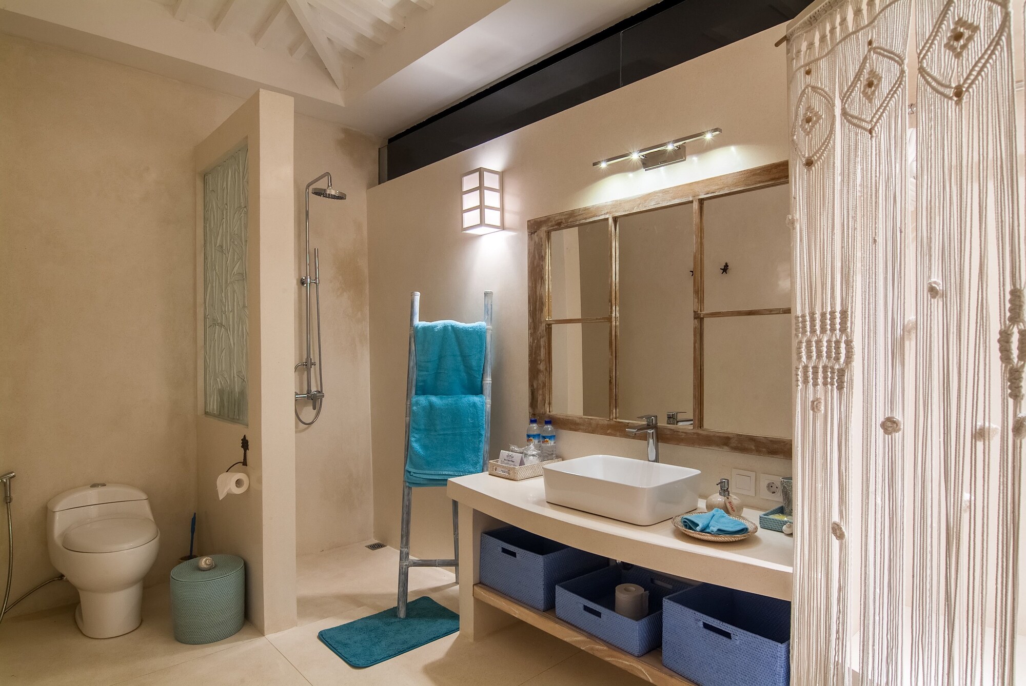 De'Coco Villa and Suites