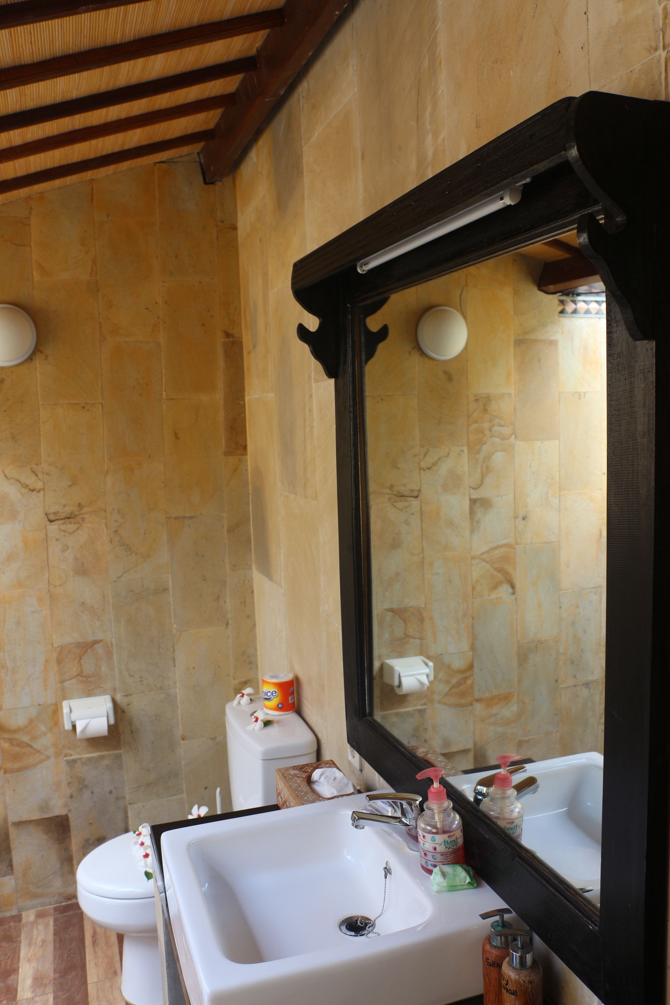 Gili Lumbung Bungalow