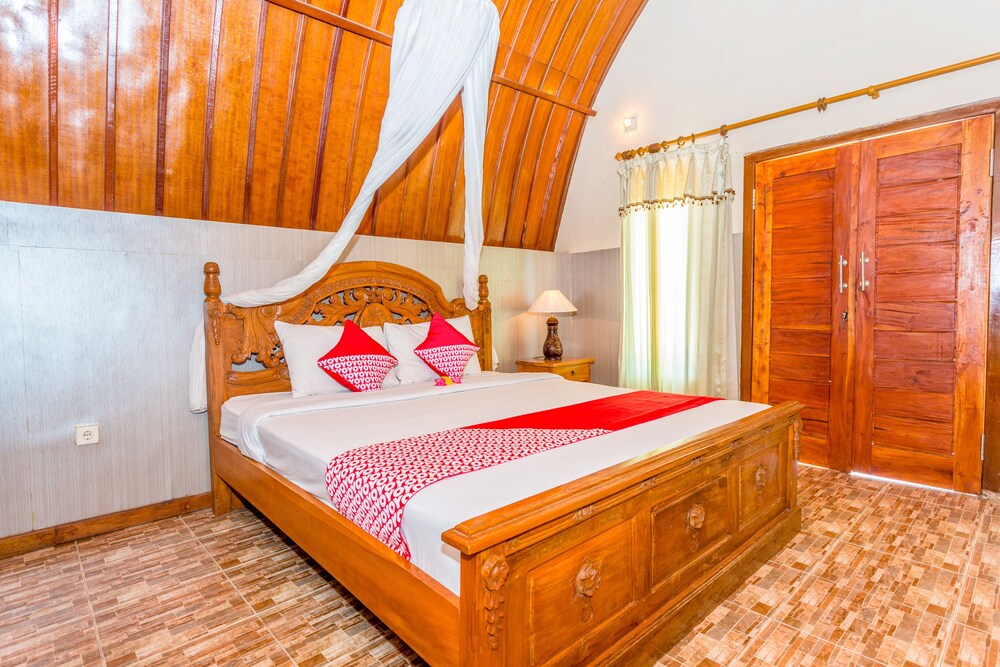 Gusung Indah Bungalow & Restaurant by OYO Rooms