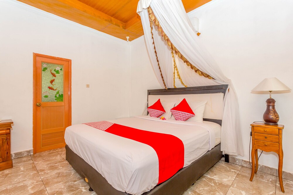 Gusung Indah Bungalow & Restaurant by OYO Rooms