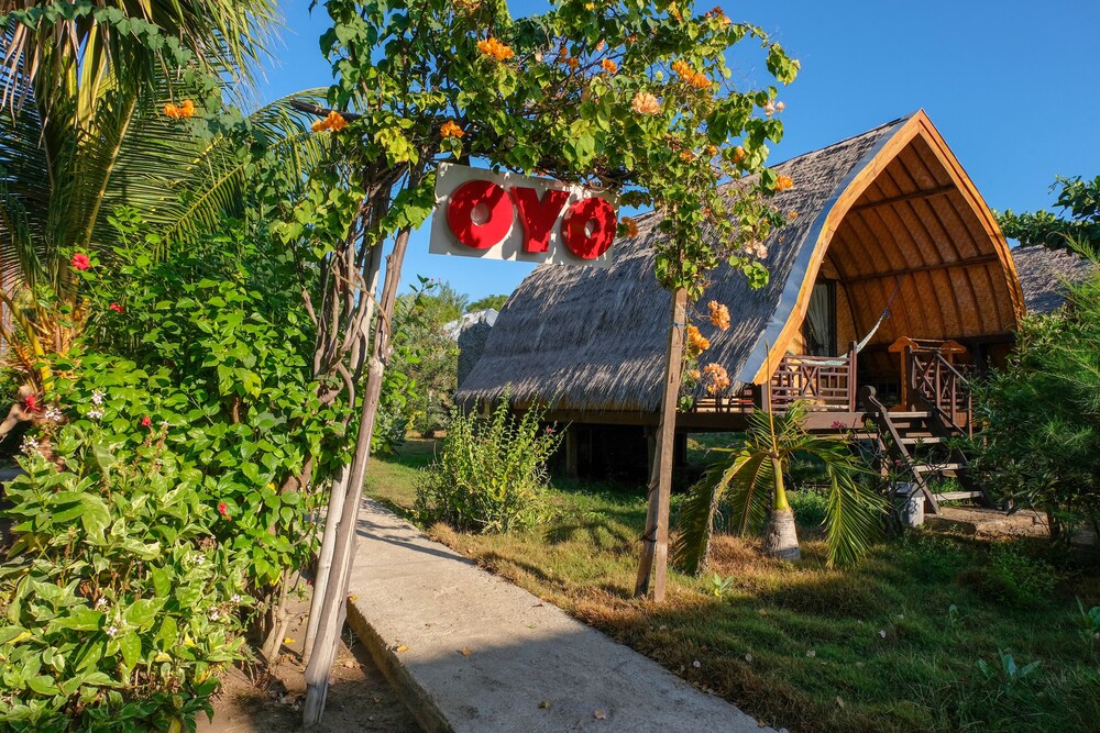 Gusung Indah Bungalow & Restaurant by OYO Rooms