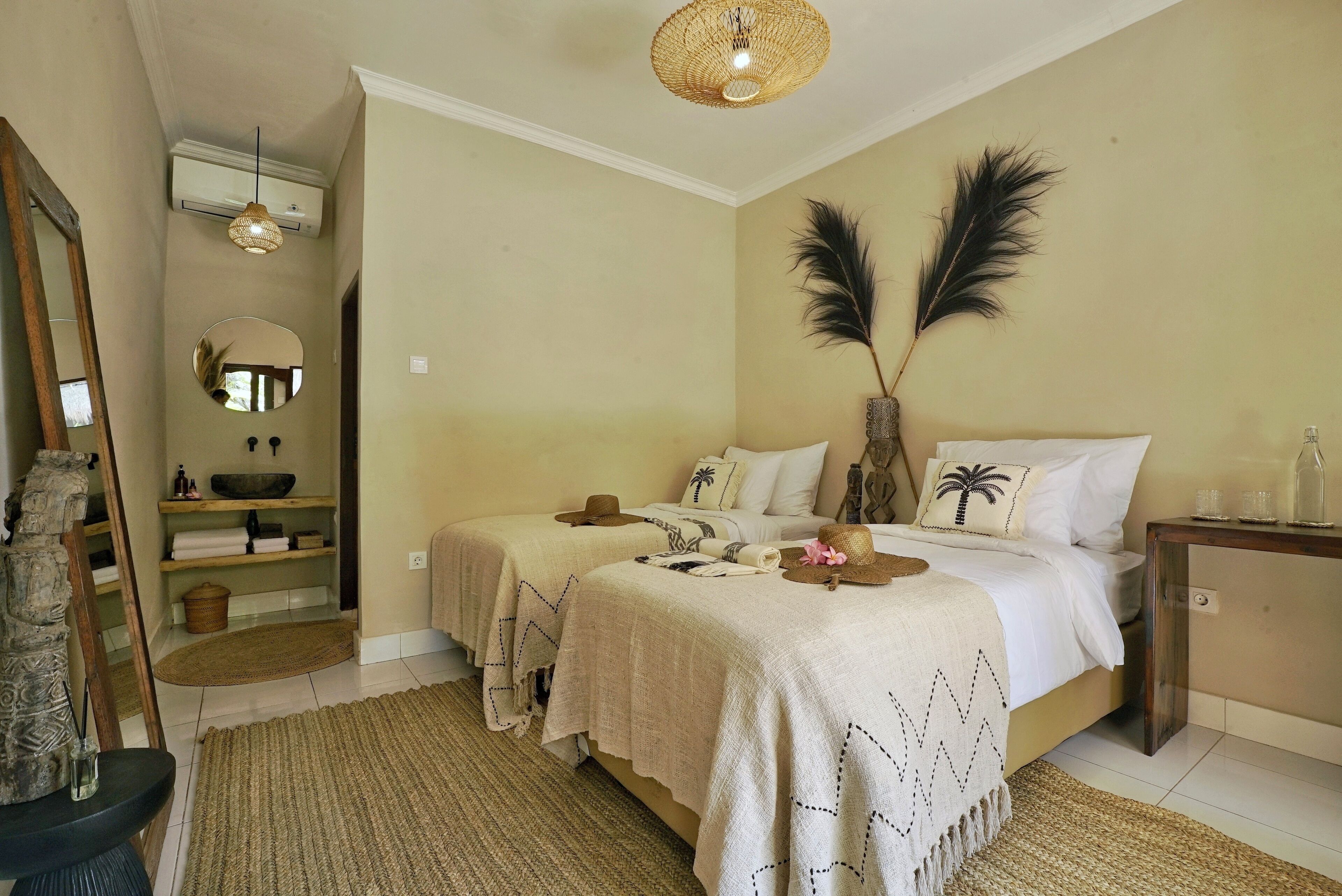 Hani Hideaway