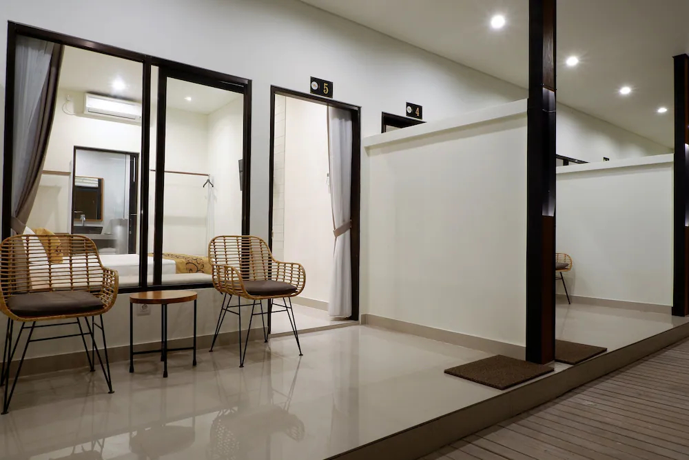 Hotel and Villa B52 Gili Air