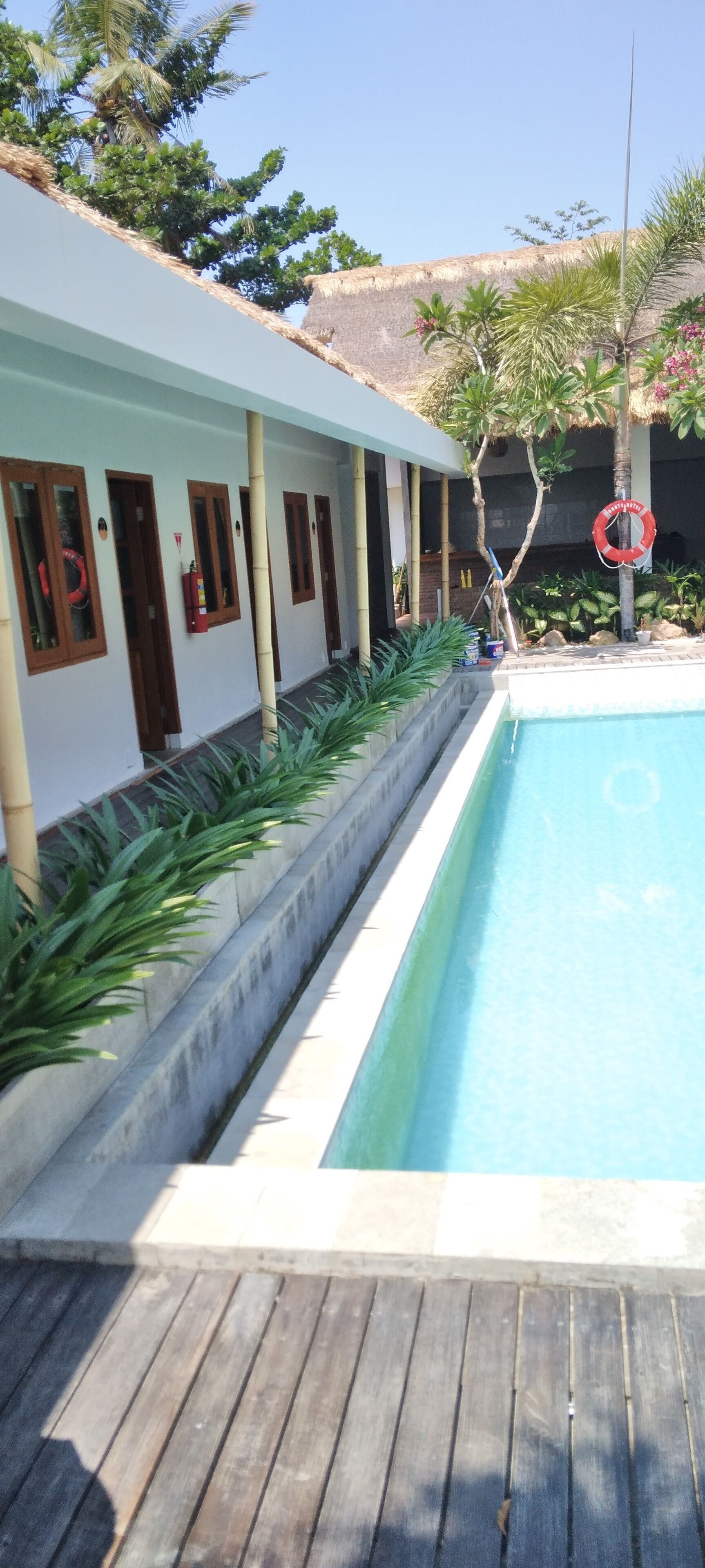 Roots Hotel Trawangan