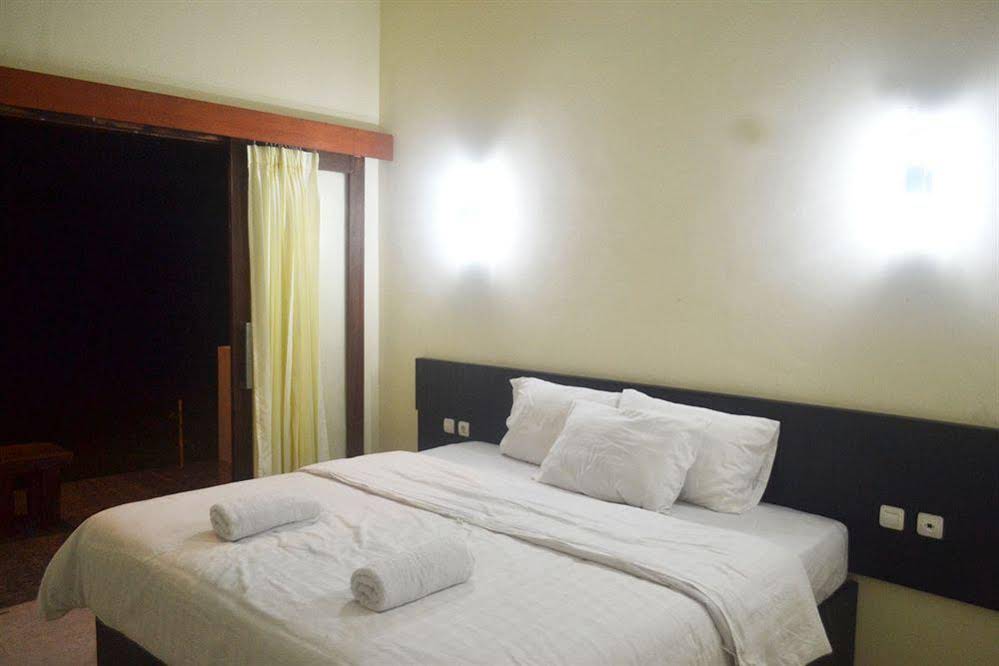 Gondang Beach Hotel