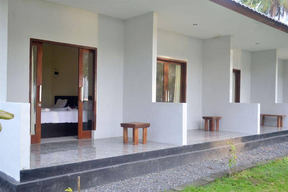Gondang Beach Hotel