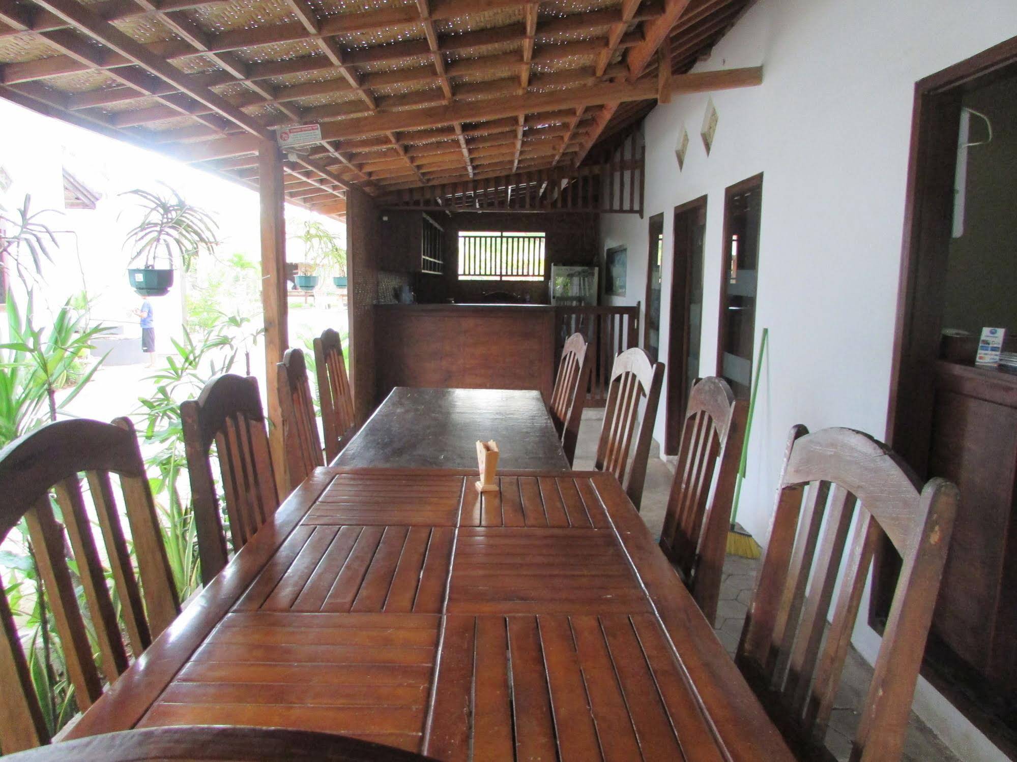 Friends Beach Hotel