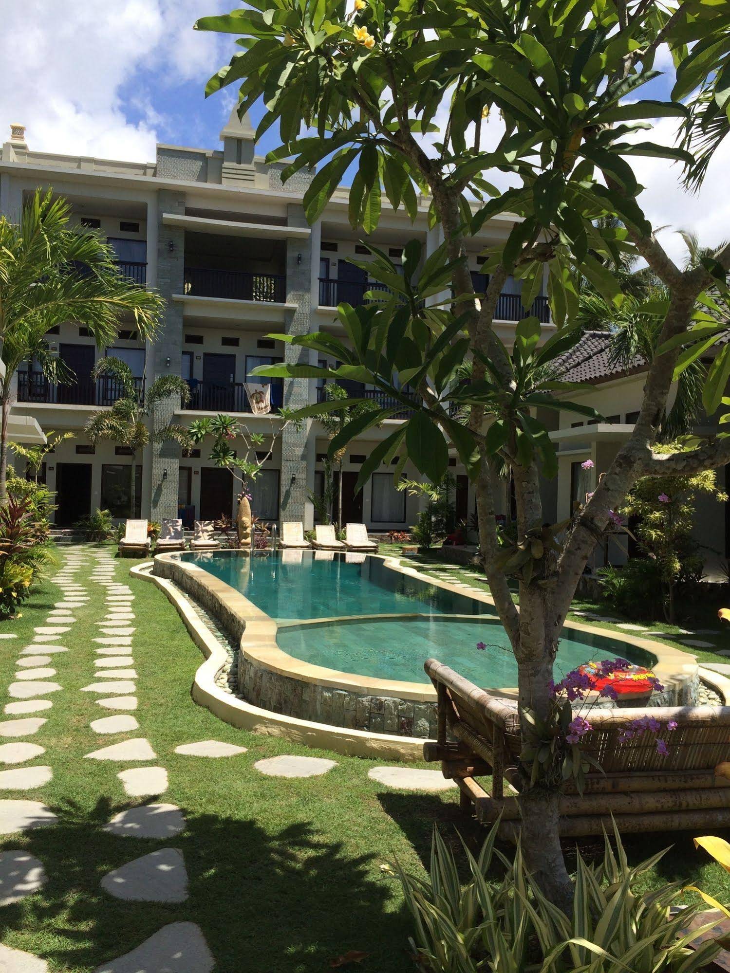 Kutamara Hotel