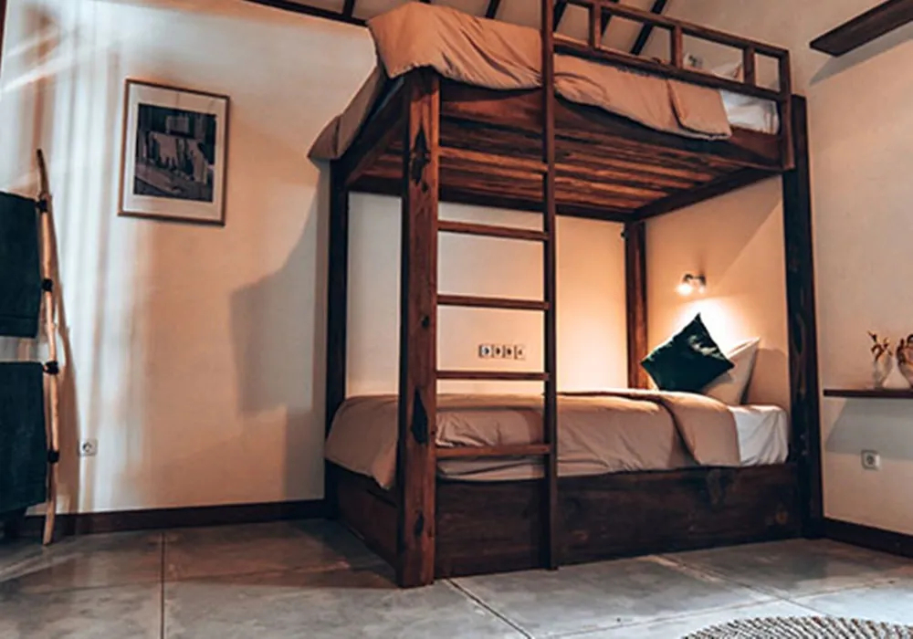 LMBK Surf House