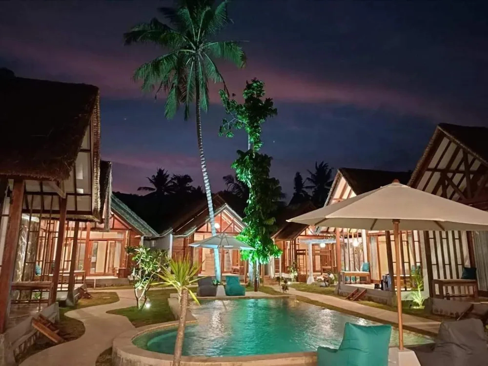 LMBK Surf House