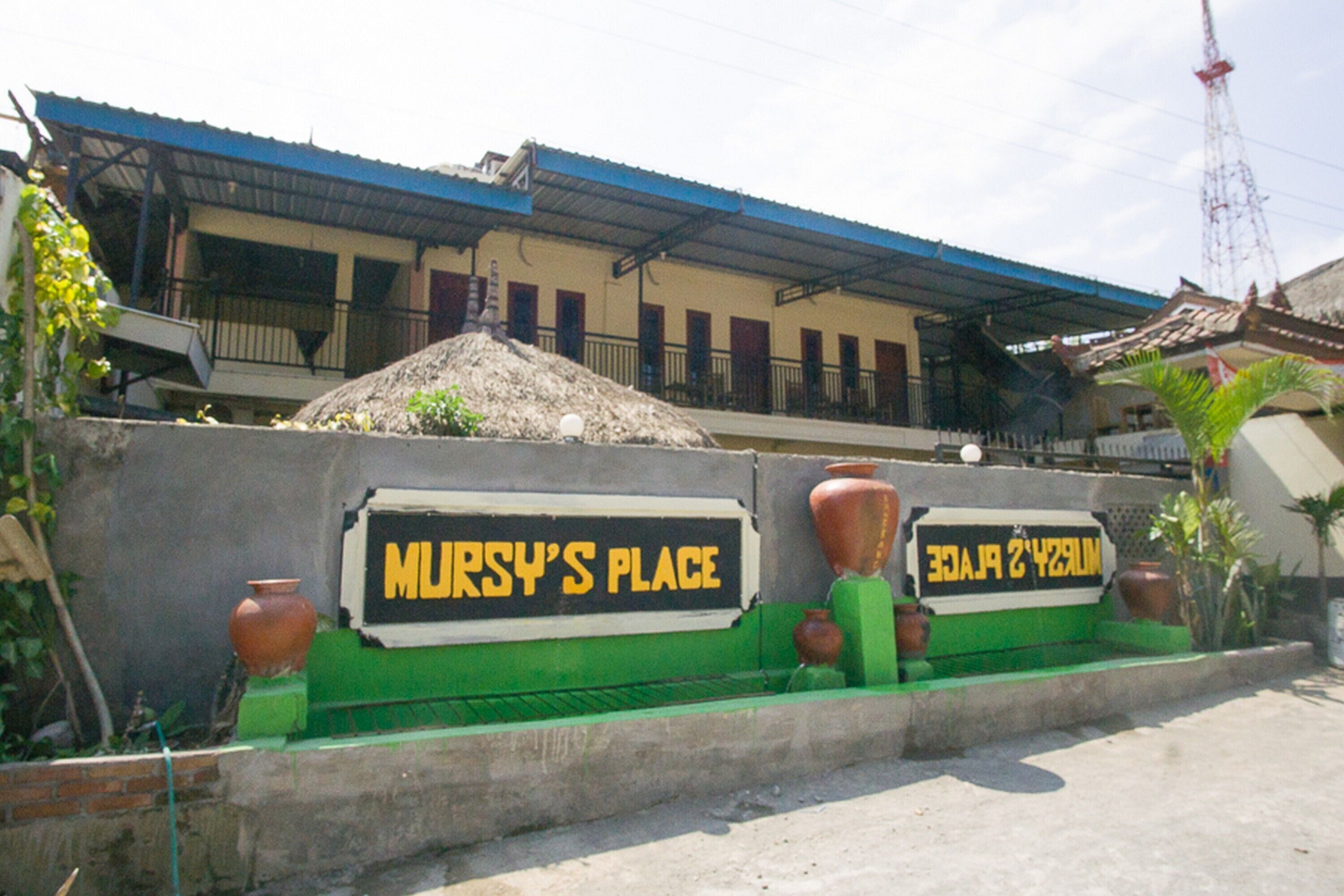 Mursy's Place by RedDoorz