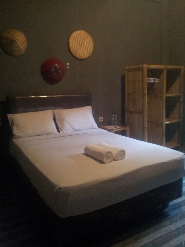 Nura Homestay