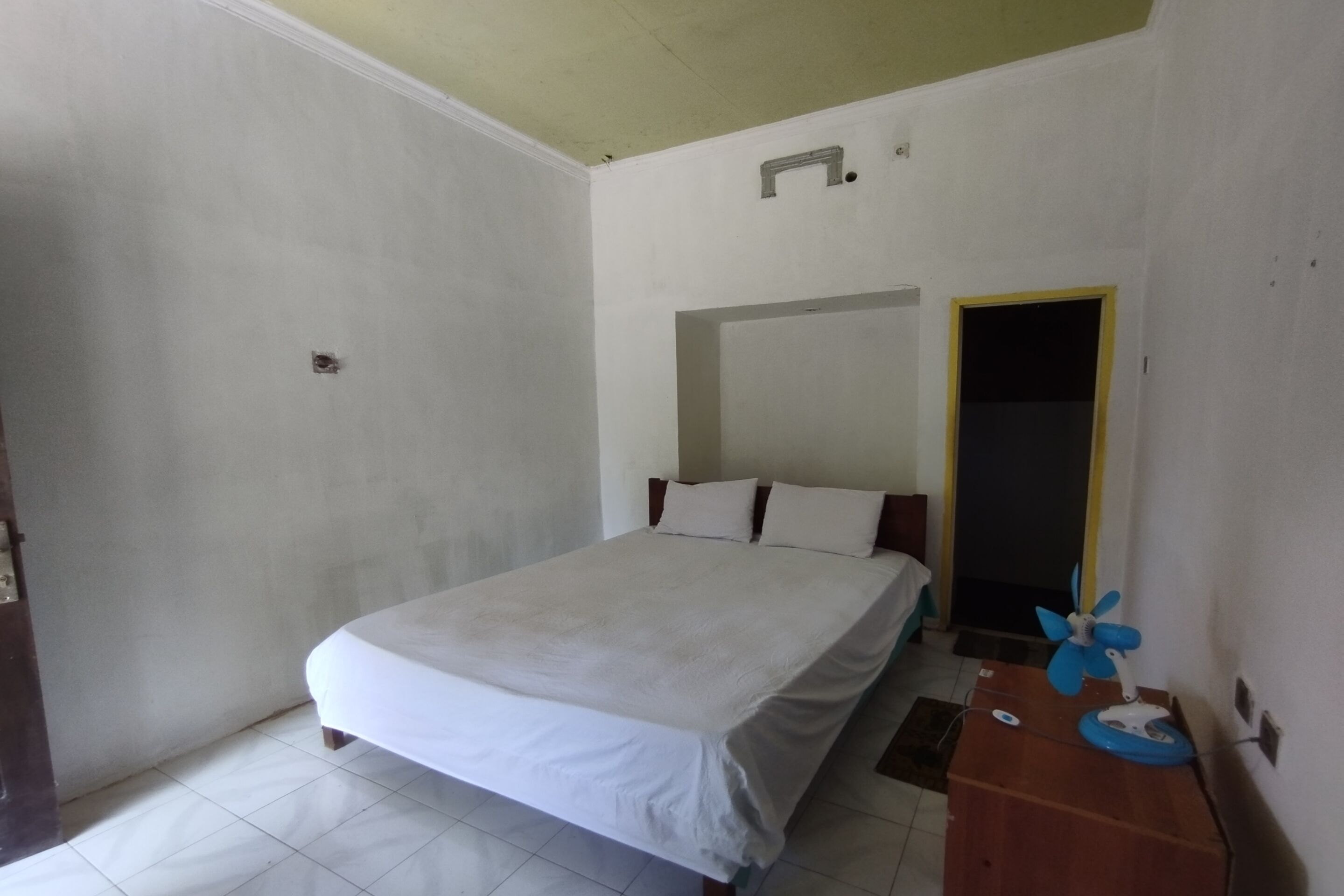 Spot On 93740 Madame Guesthouse