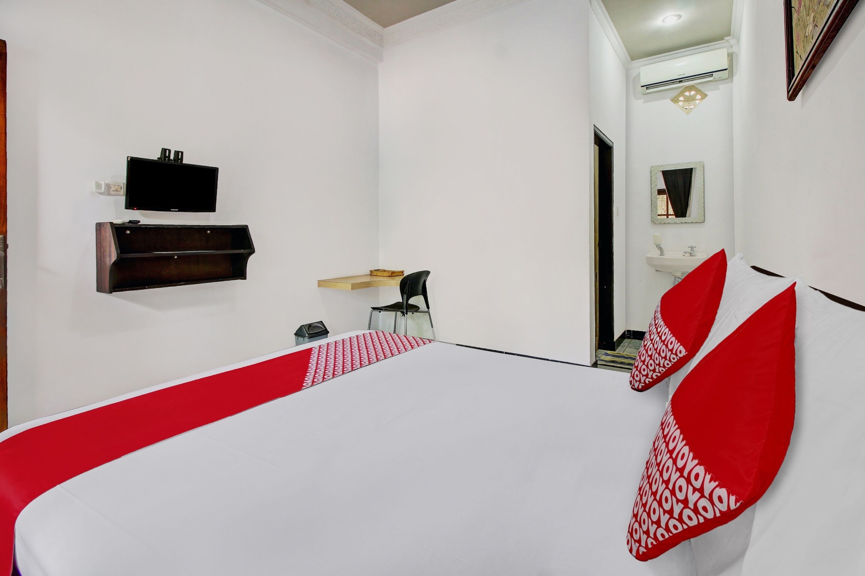 Adhya Guest House by OYO