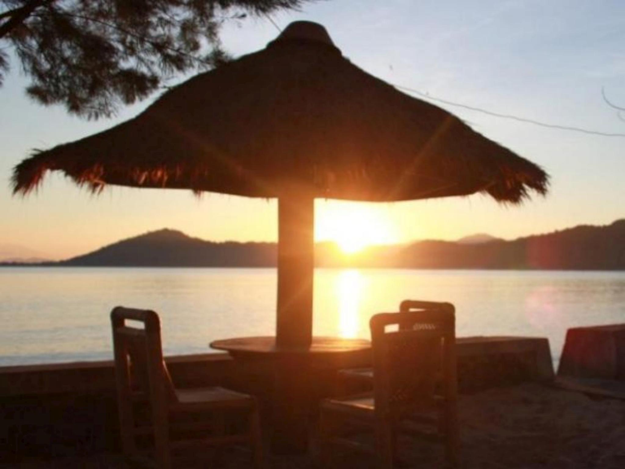 Krisna Bungalows And Restaurant