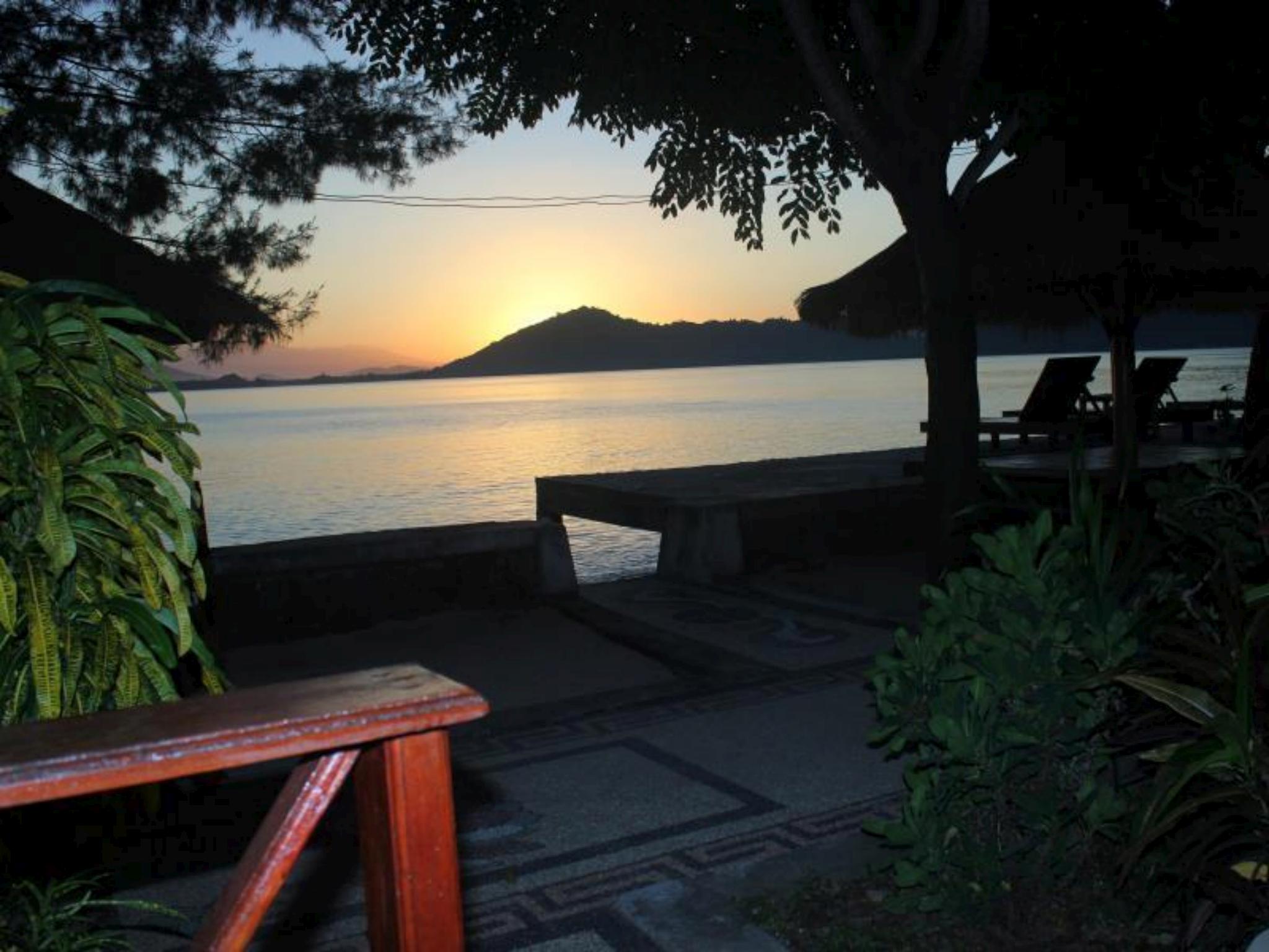 Krisna Bungalows And Restaurant