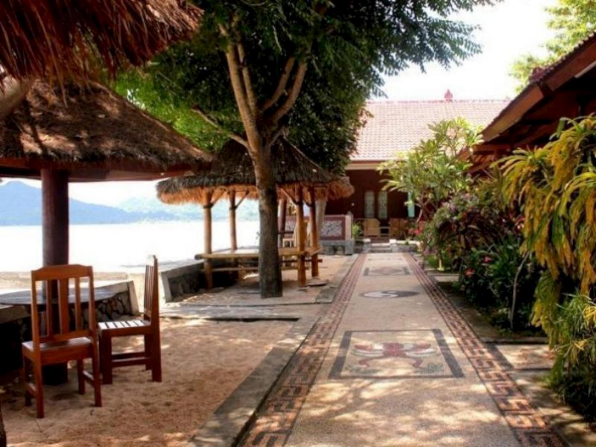 Krisna Bungalows And Restaurant