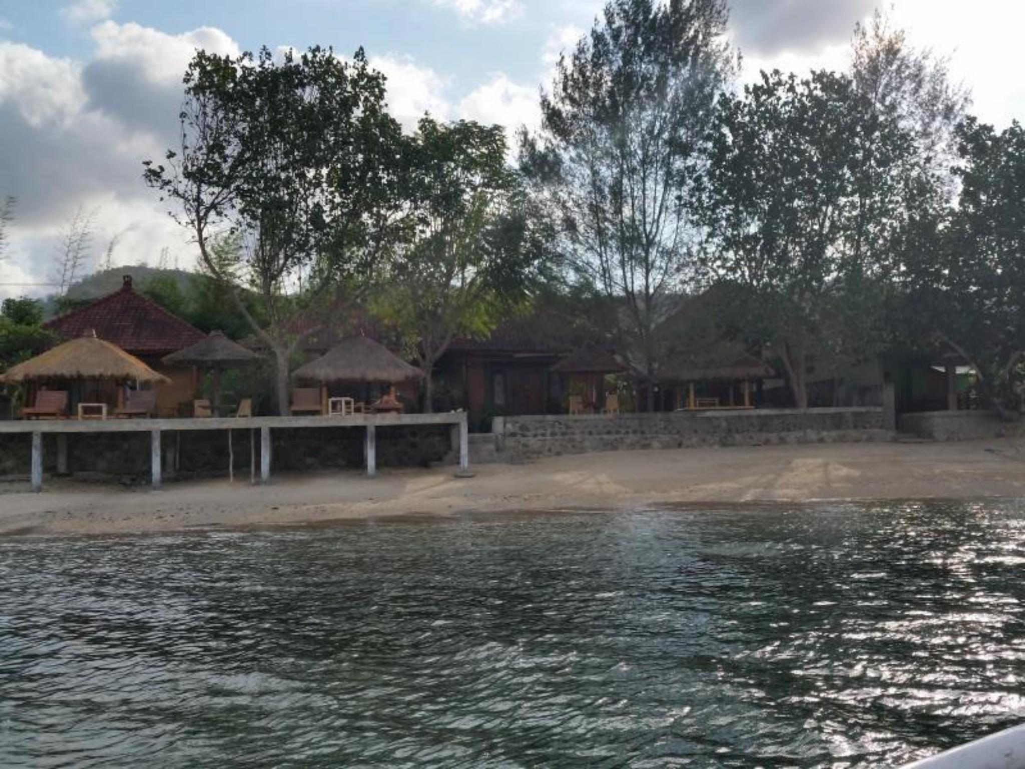 Krisna Bungalows And Restaurant