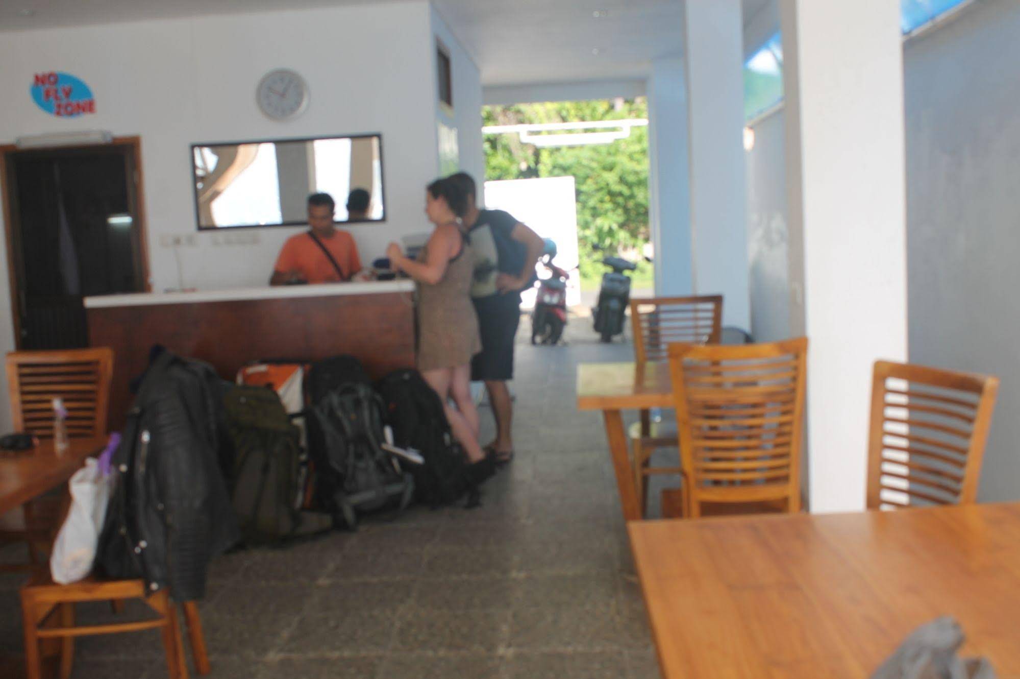 The Place Bungalow & Restaurant Sekotong