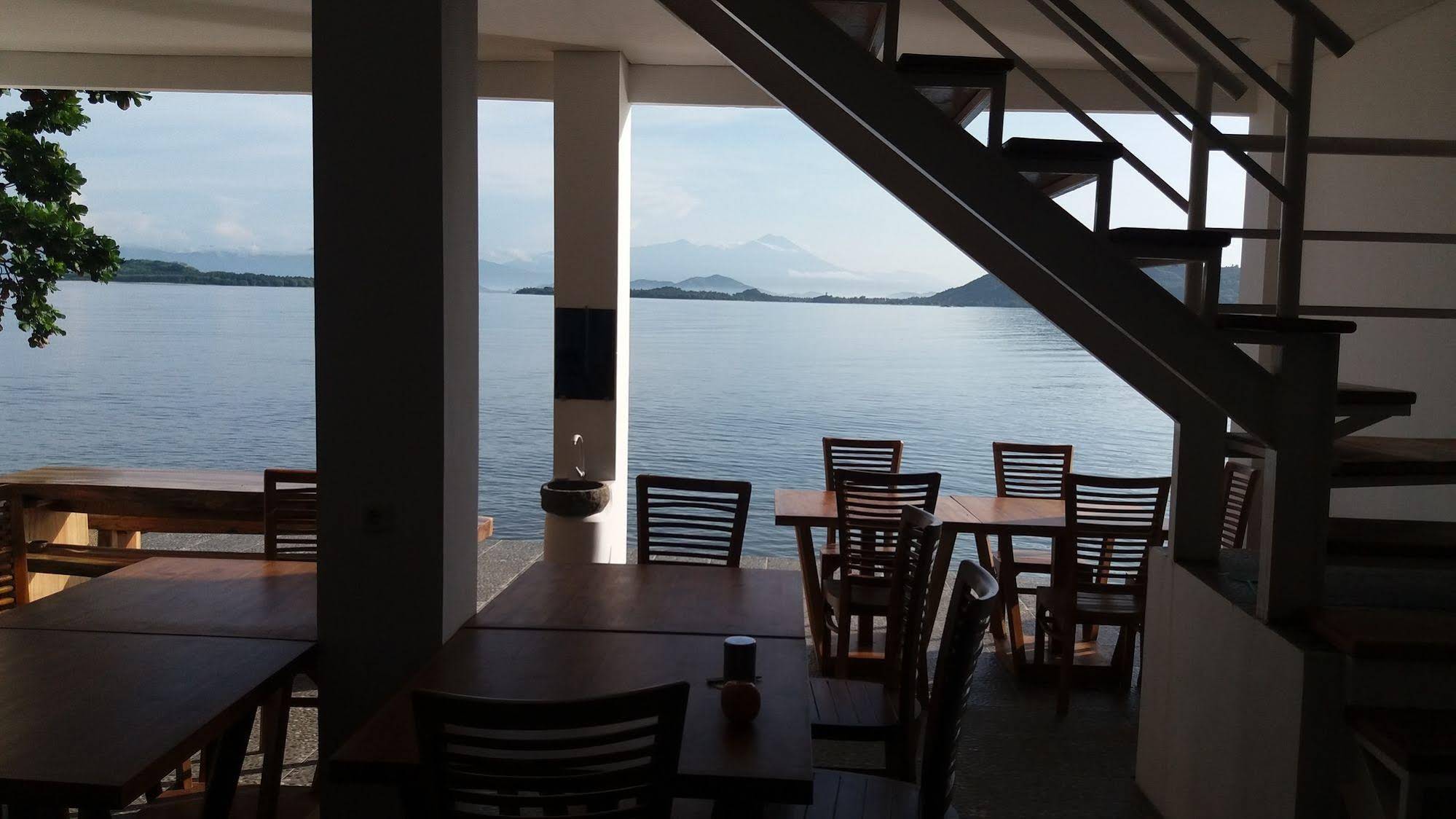 The Place Bungalow & Restaurant Sekotong