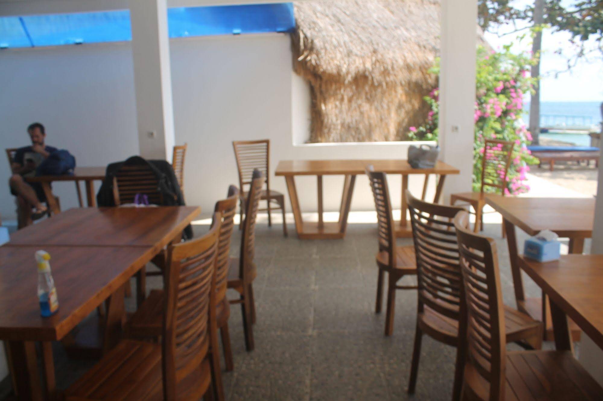 The Place Bungalow & Restaurant Sekotong