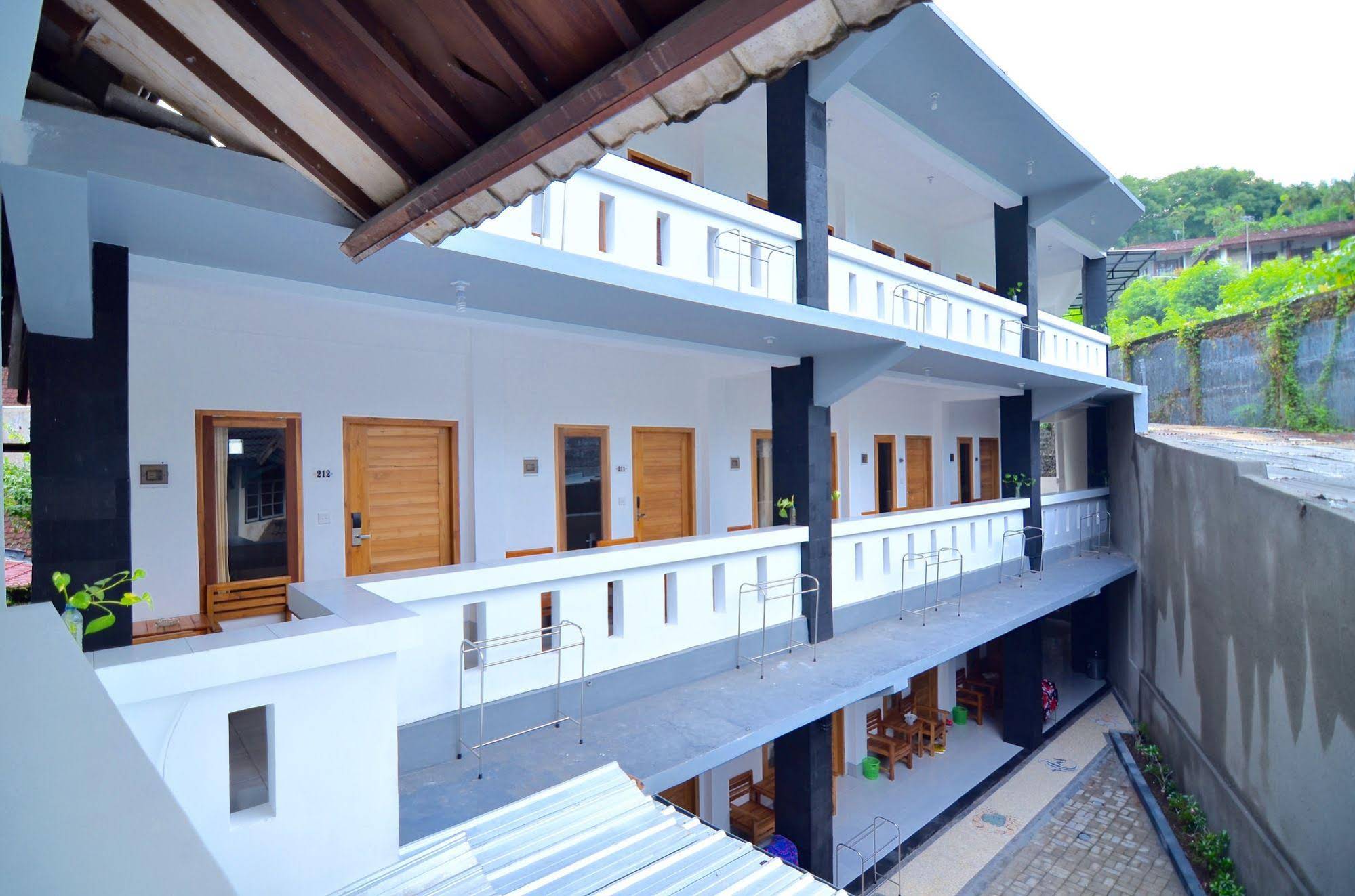 Blue Coral Inn