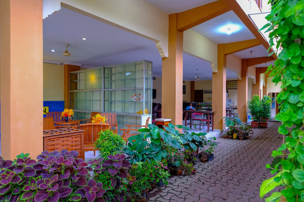 Hotel Elen by OYO Rooms