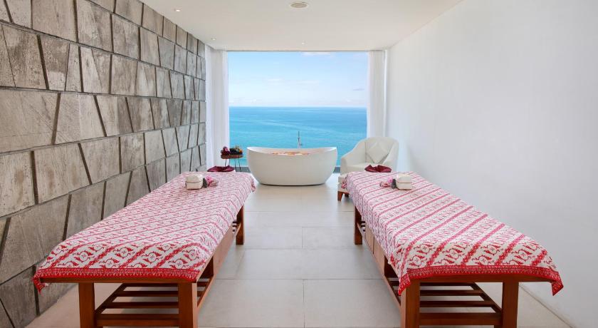 Katamaran Hotel & Resort