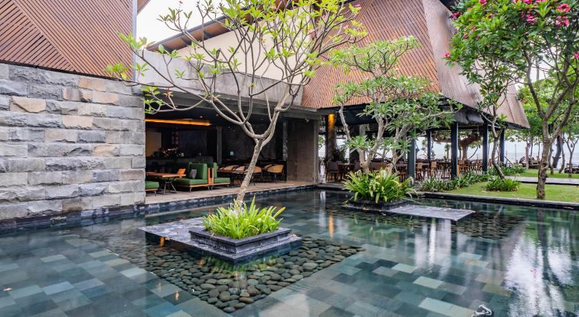 Katamaran Hotel & Resort