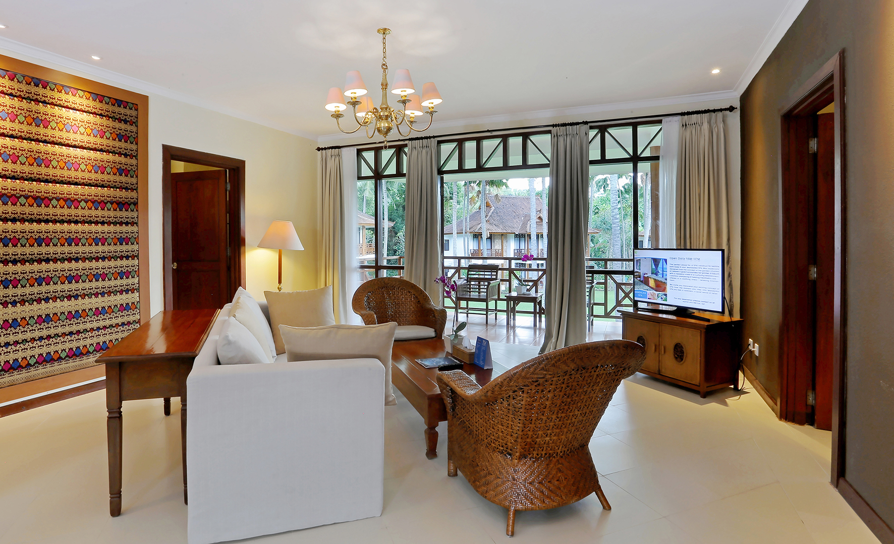 Mangsit Suites