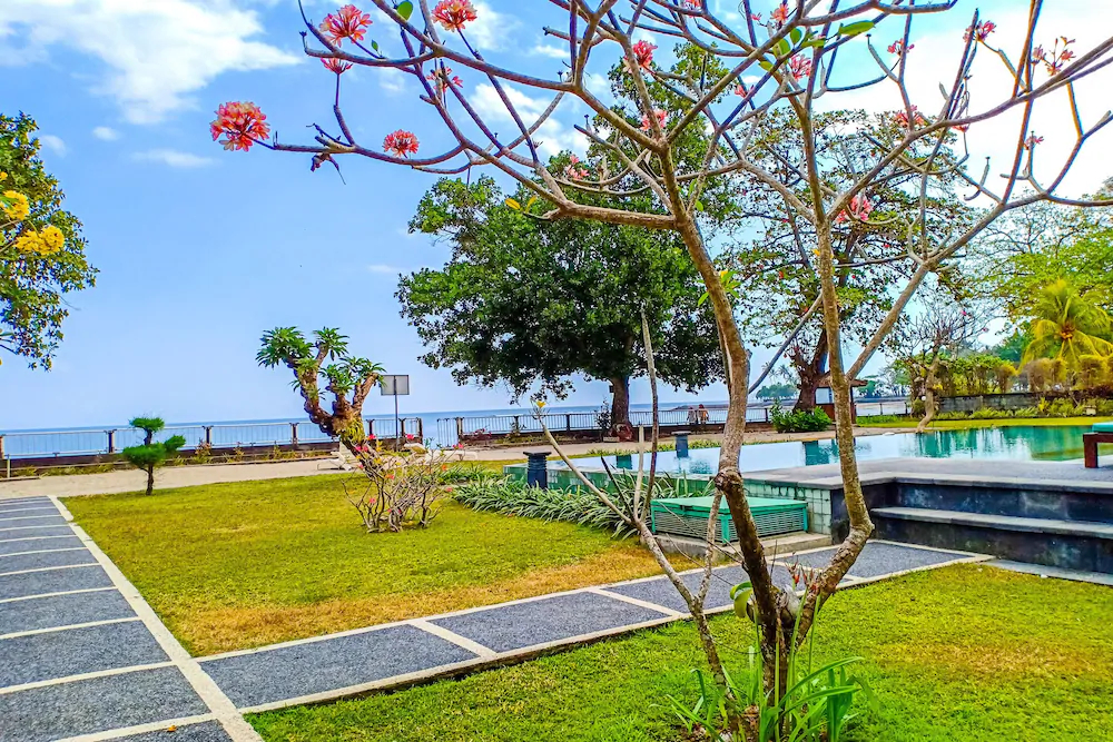 Mascot Beach Resort by OYO Rooms