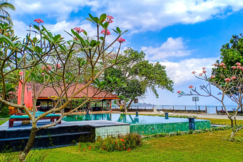 Mascot Beach Resort by OYO Rooms